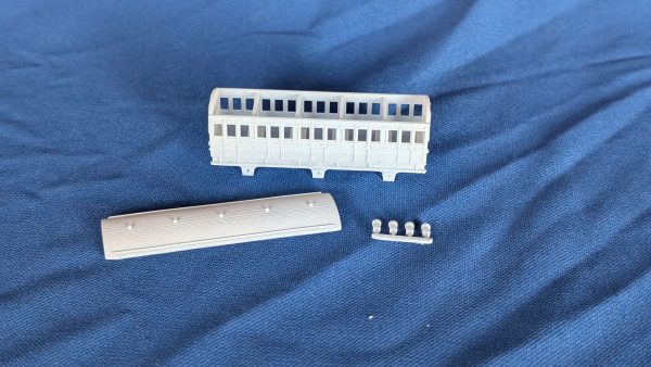 N Gauge Generic 6-Wheel Coach (Brake or Standard) - Image 2