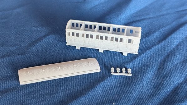 N Gauge Generic 6-Wheel Coach (Brake or Standard) - Image 3