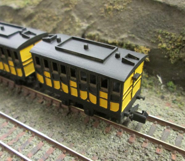 N Gauge Liverpool & Manchester Railway 1st Coach (Motorised V1 & V2)