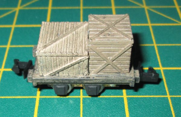 N Gauge Flatbed Truck (Motorised)