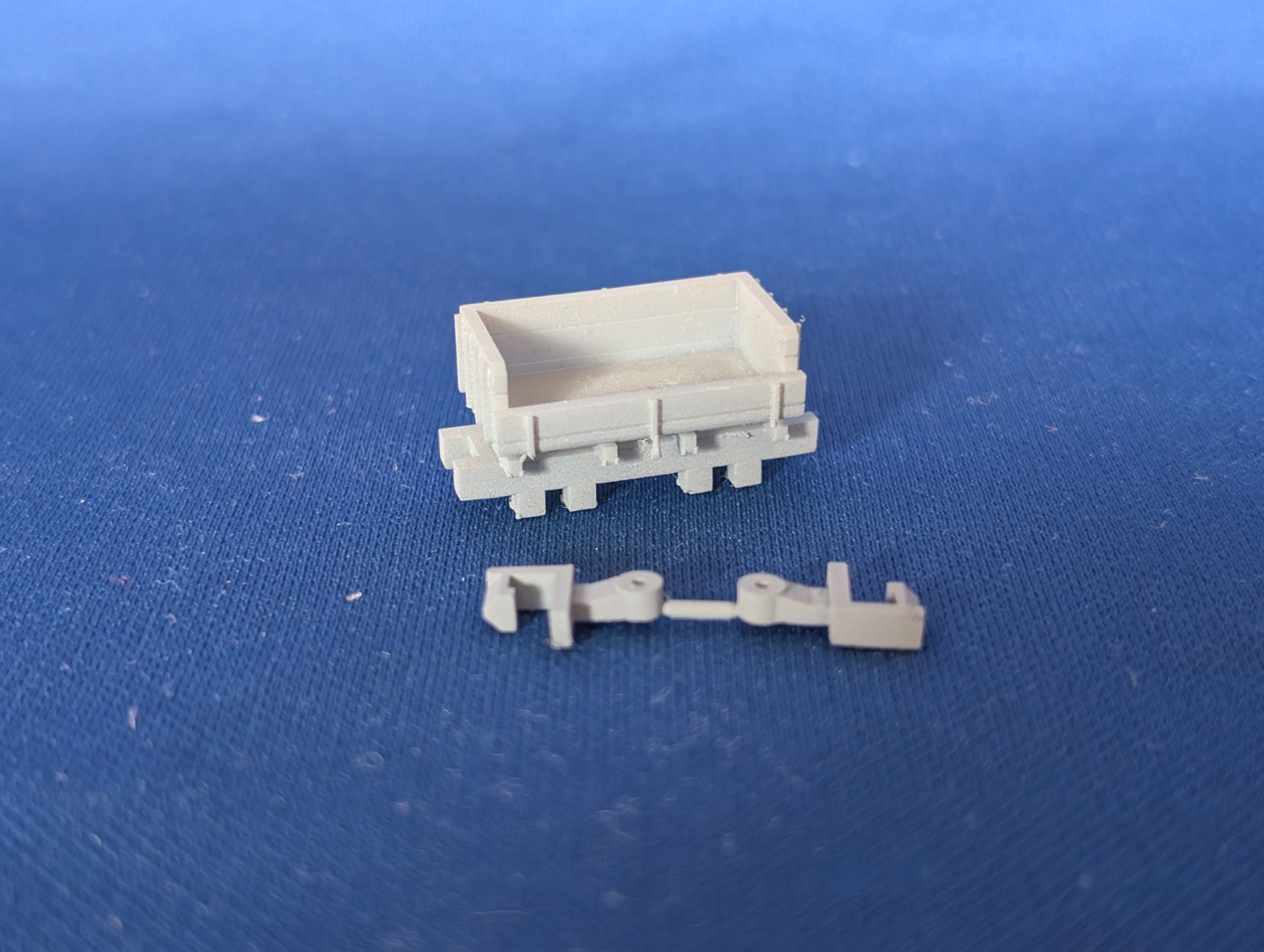 N Gauge Ballast Truck - Image 2