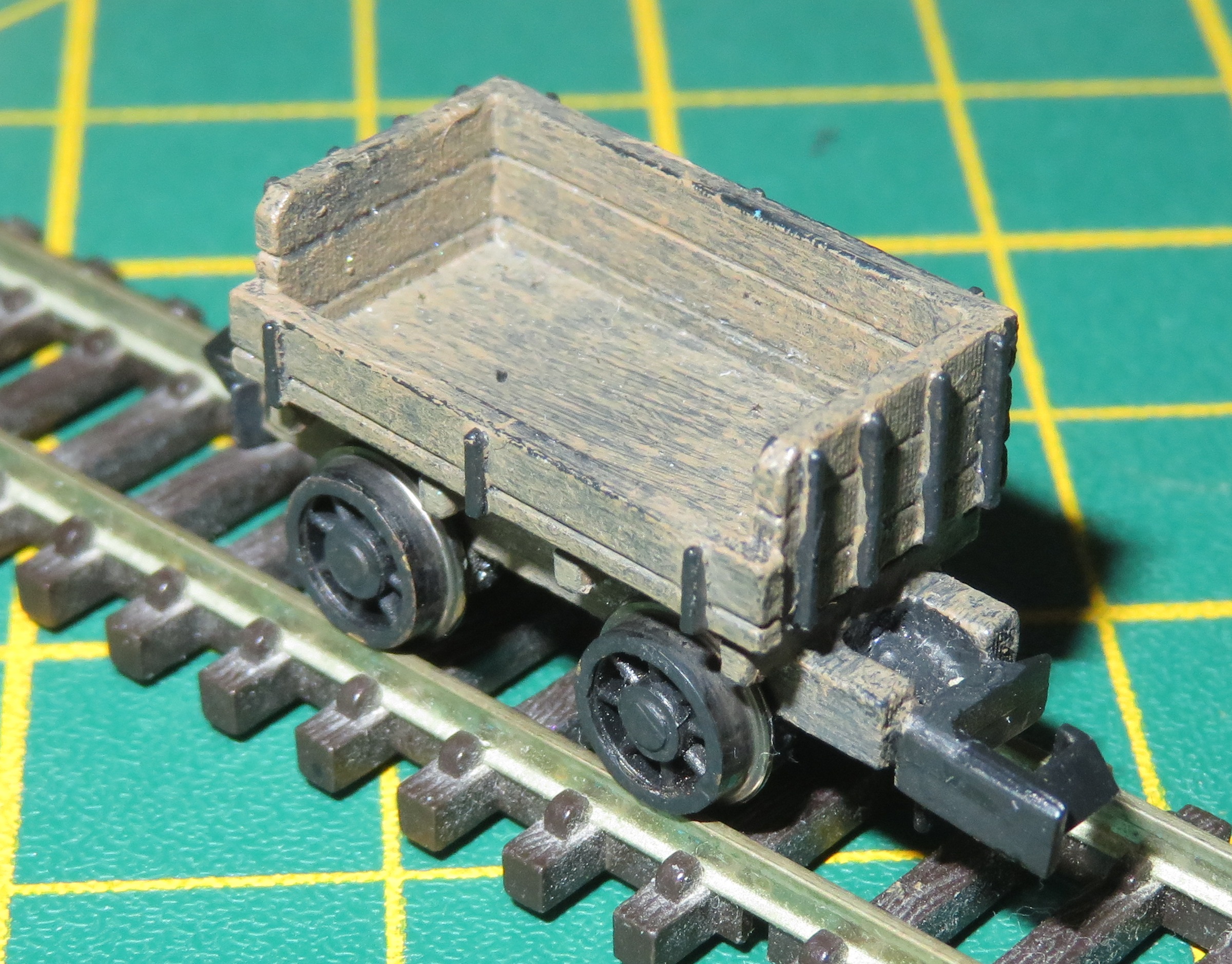 N Gauge Ballast Truck